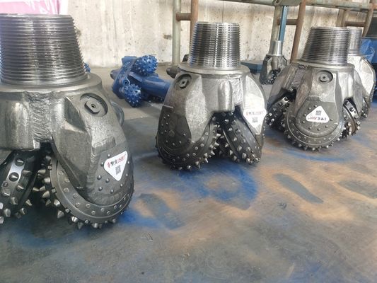 Το λάστιχο δοντιών χάλυβα σφράγισε το Tricone κώδικα 531 κομματιών κυλίνδρων IADC